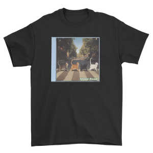 Koszulka z kotami przechodzącymi przez Abbey Road - parodia The Beatles