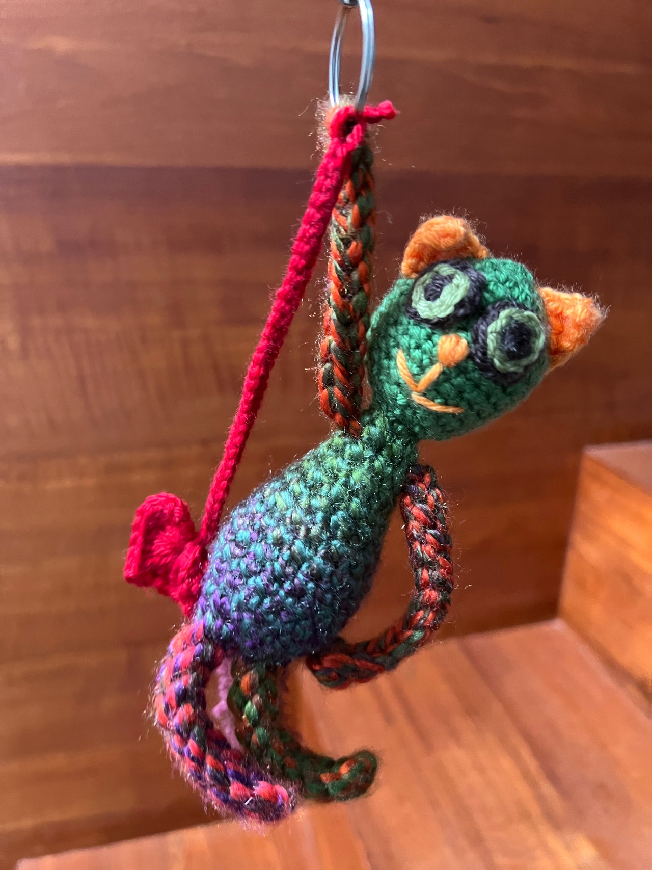 Breloczek szydełkowy kot Zielonek - ręcznie robiony handmade z włóczki, unikatowe rękodzieło